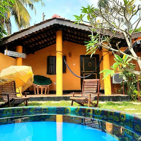Hôtel The Fat Mermaid à Mirissa Extérieur photo