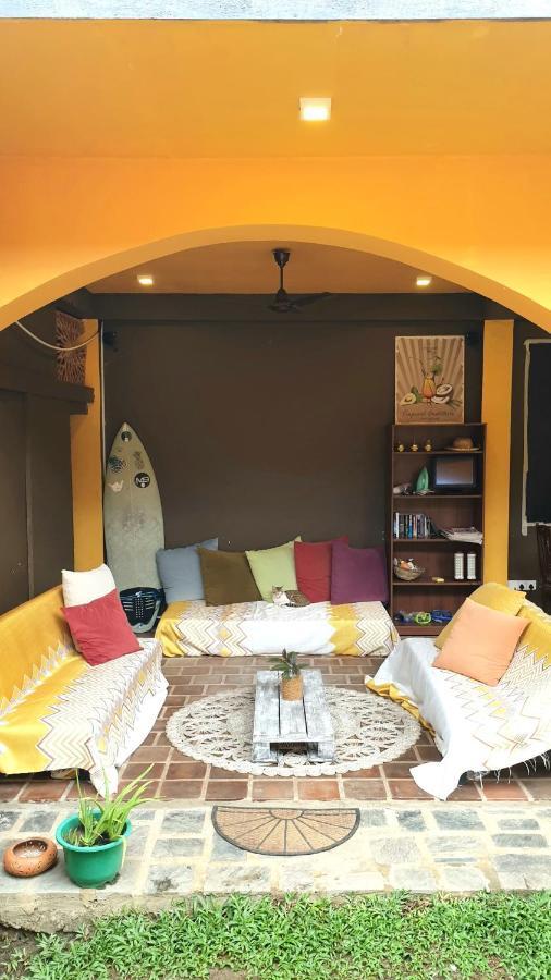 Hôtel The Fat Mermaid à Mirissa Extérieur photo